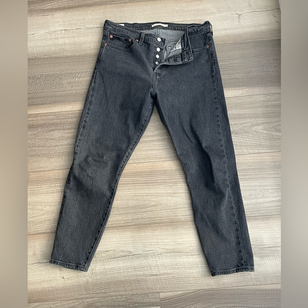 Levi’s Wedgie